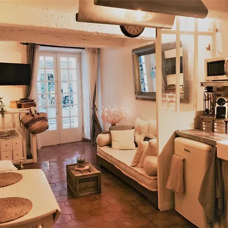 Apartment Charme *